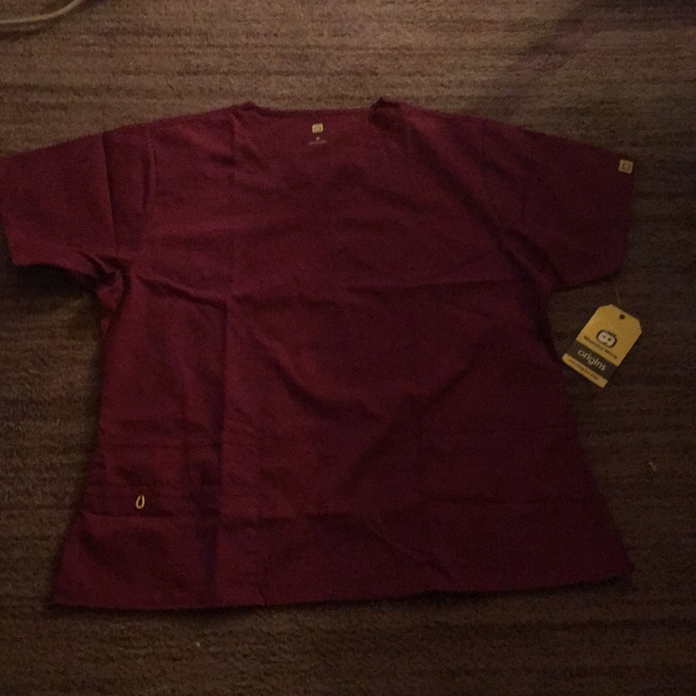 2 Wonder wink scrub top for woman new with tags